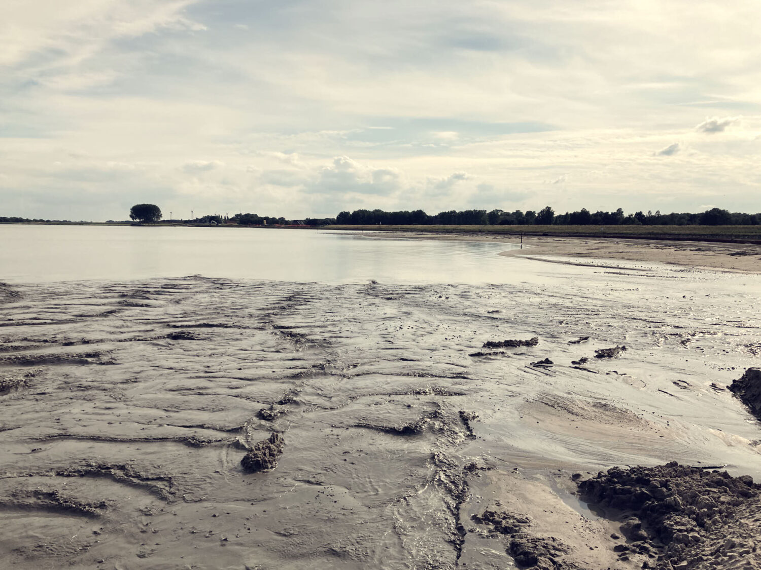 Opgespoten zand Hoorn